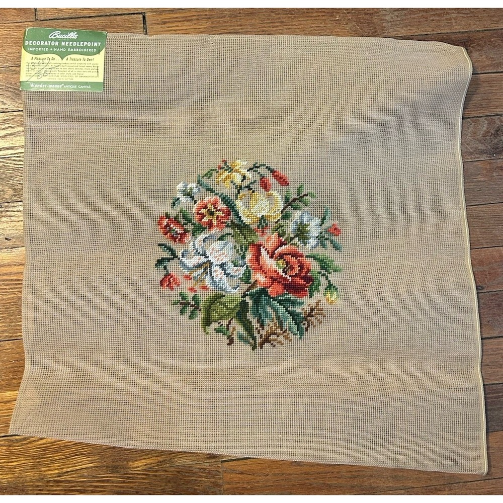 Vtg Bucilla Decorator Wool Tapestry Needlepoint Antique Canvas Floral‎ 23"x23"